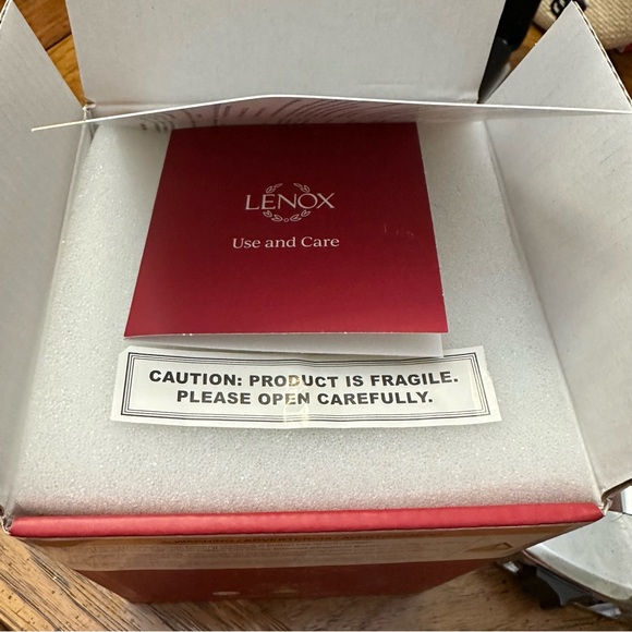 NWT- Lenox Light Up Wonder Ball Christmas Tree Ornament That Changes Color 4.75” - Picture 9 of 9